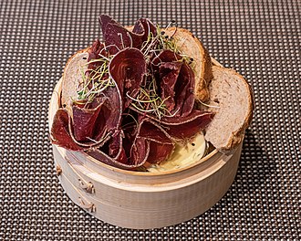Viande de Grison : un classique de la cuisine suisse